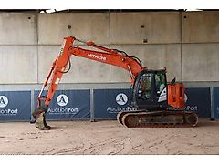 Hitachi ZX135US